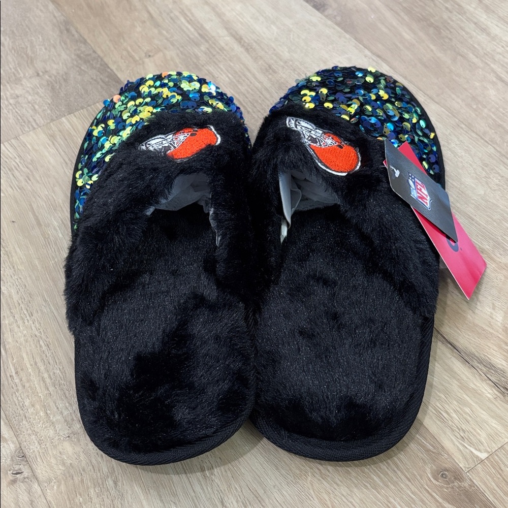 NEW Women’s FOCO Cleveland Browns Glitter Slippers - Picture 3 of 5